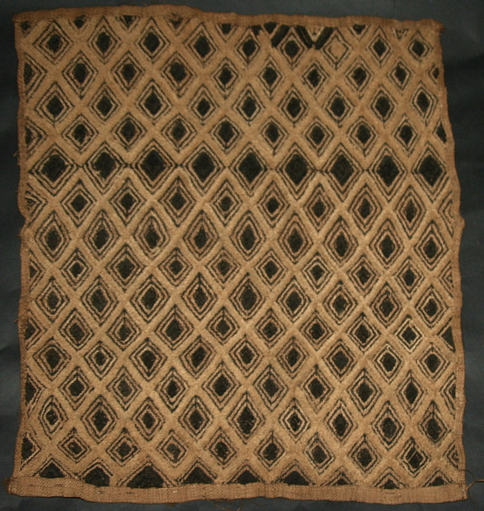 African Kuba Shoowa Cloth 14 -  Vintage Handwoven in the Congo DR 21" X 20" - Cultures International From Africa To Your Home